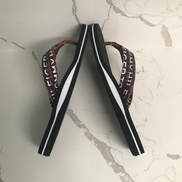 Tommy Hilfiger Thong Flip Flop Sandals US 6 - Picture 3 of 6